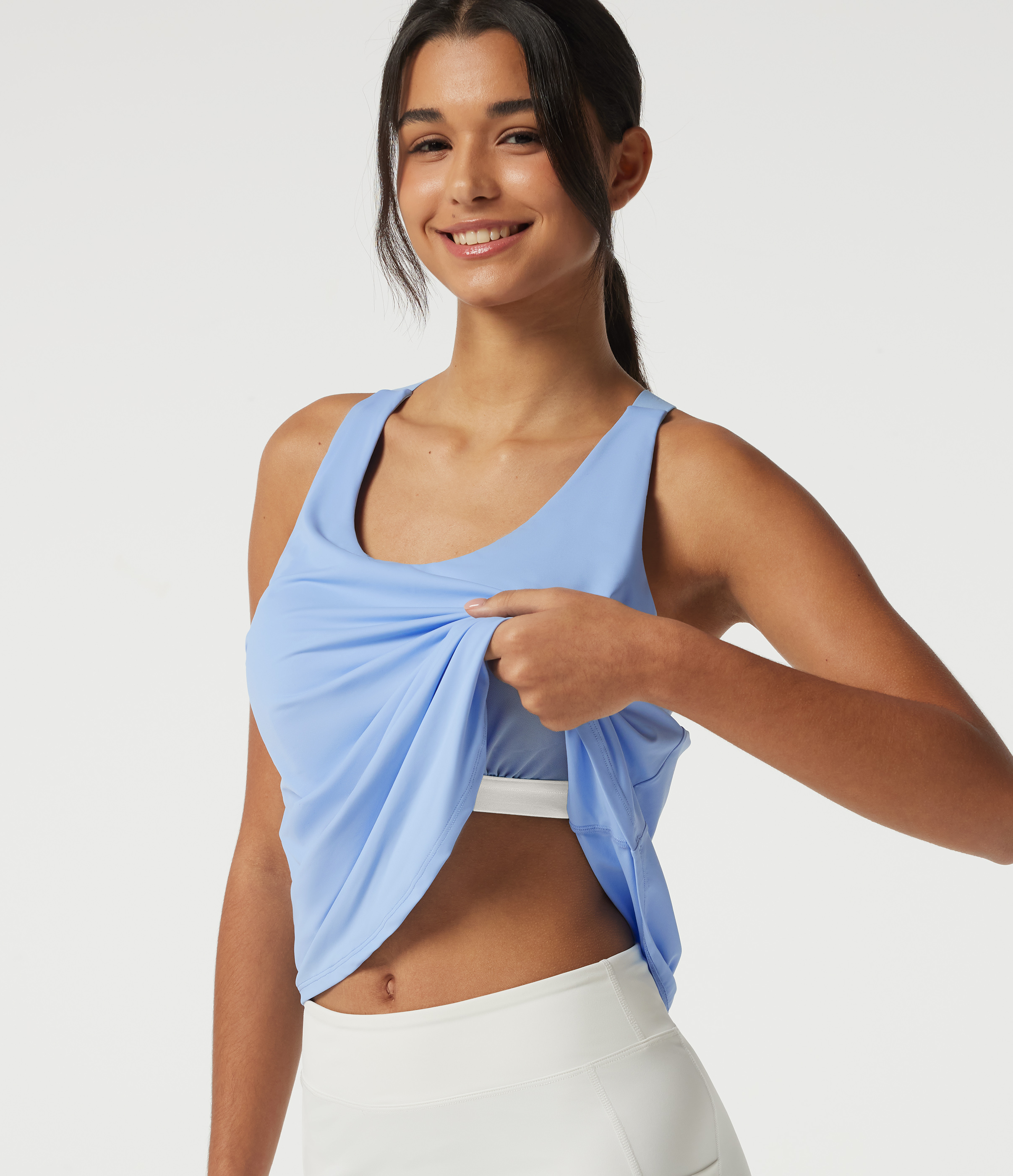 U Neck Cut Out Curved Hem Quick Dry Built-in Bra Yoga Tank Top for DD-F Cups