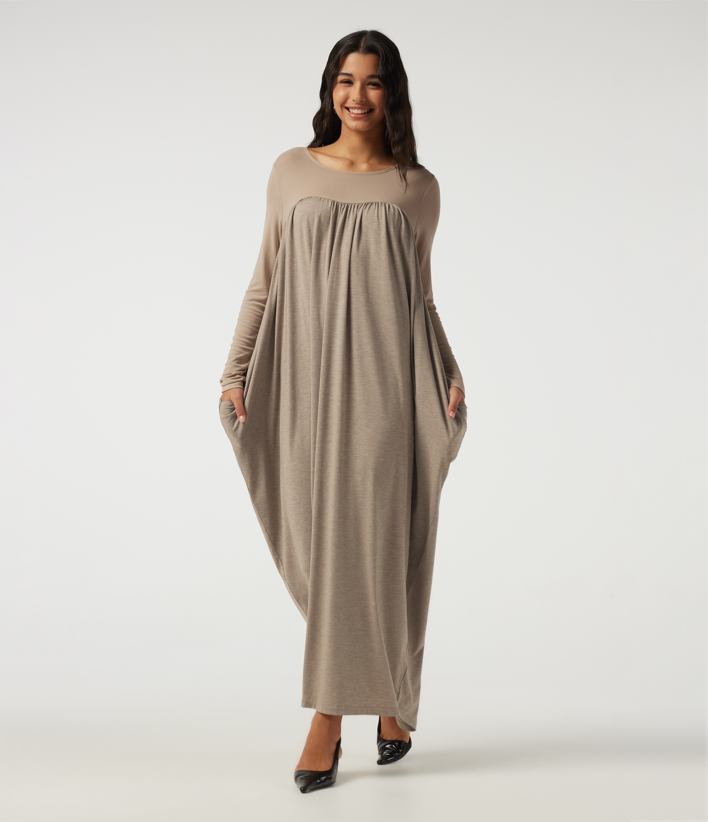 Round Neck Long Sleeve Contrast Mesh Cut-Out Back Casual Maxi Dress with Pockets