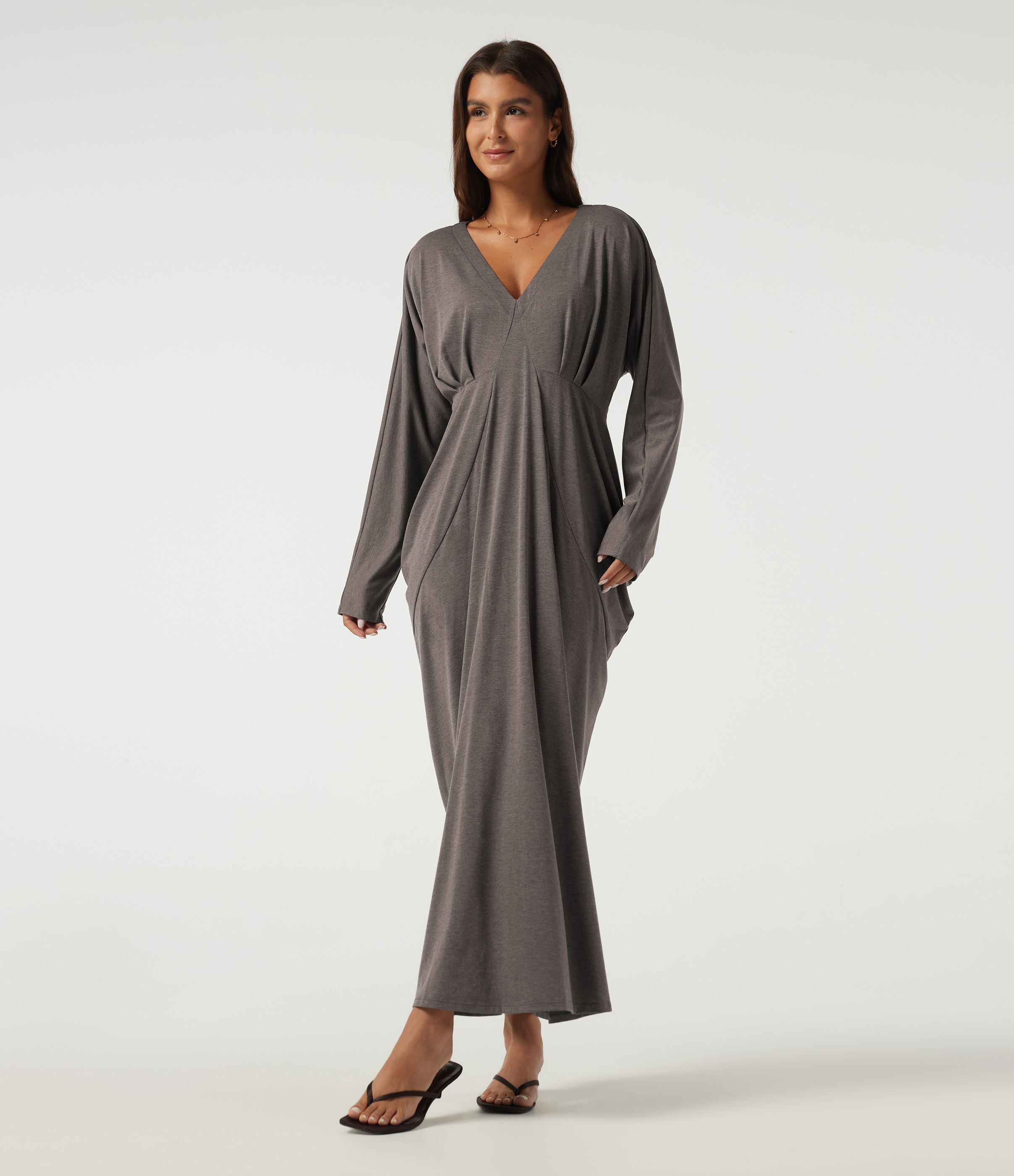 Robe midi fourreau décontractée à col V profond et manches longues chauve-souris