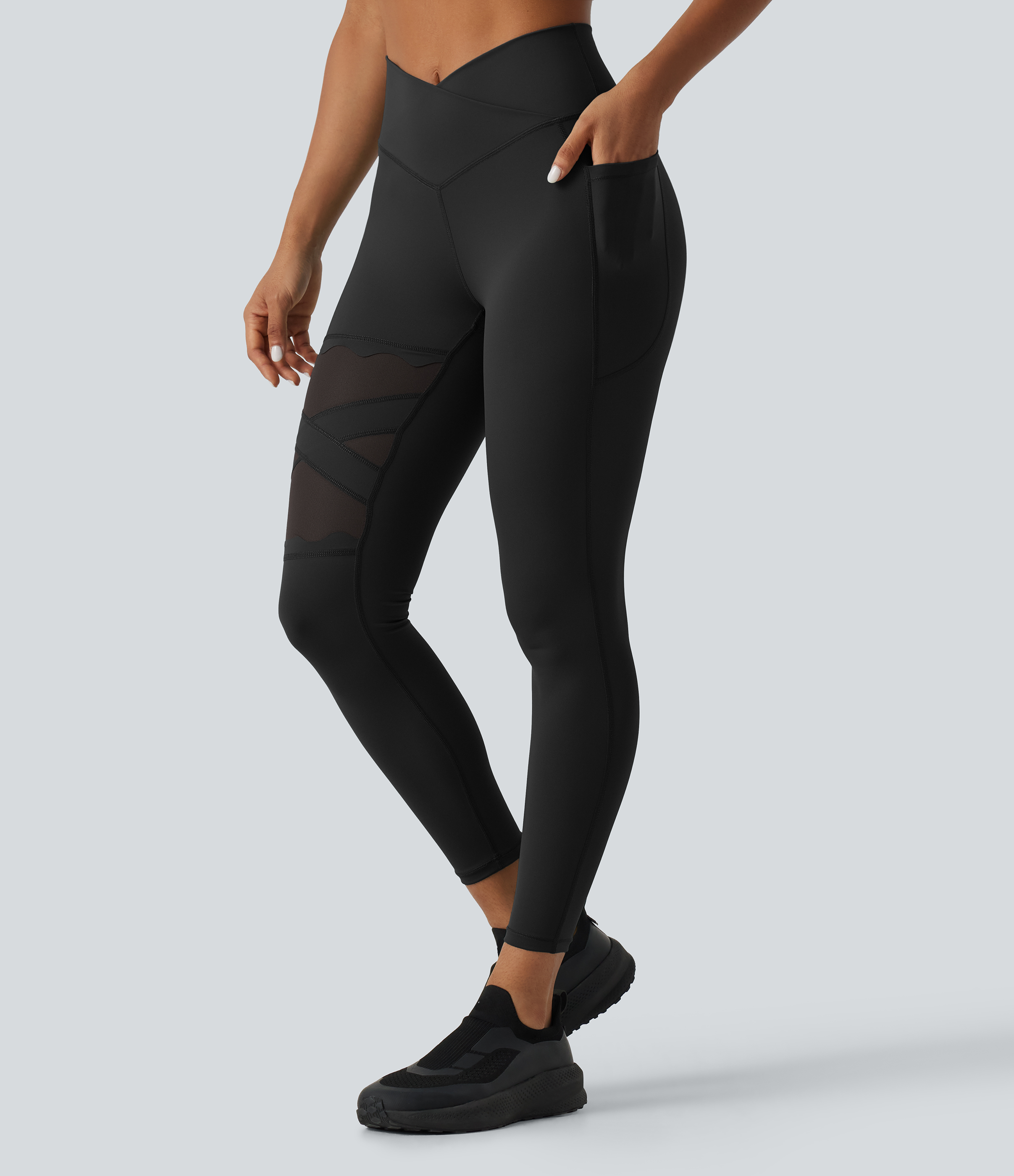 Halara Speedwave™ Air High Waisted Crossover Contrast Mesh Running Leggings with Pockets  - Black - M(7/8) gym leggings leggings with pockets