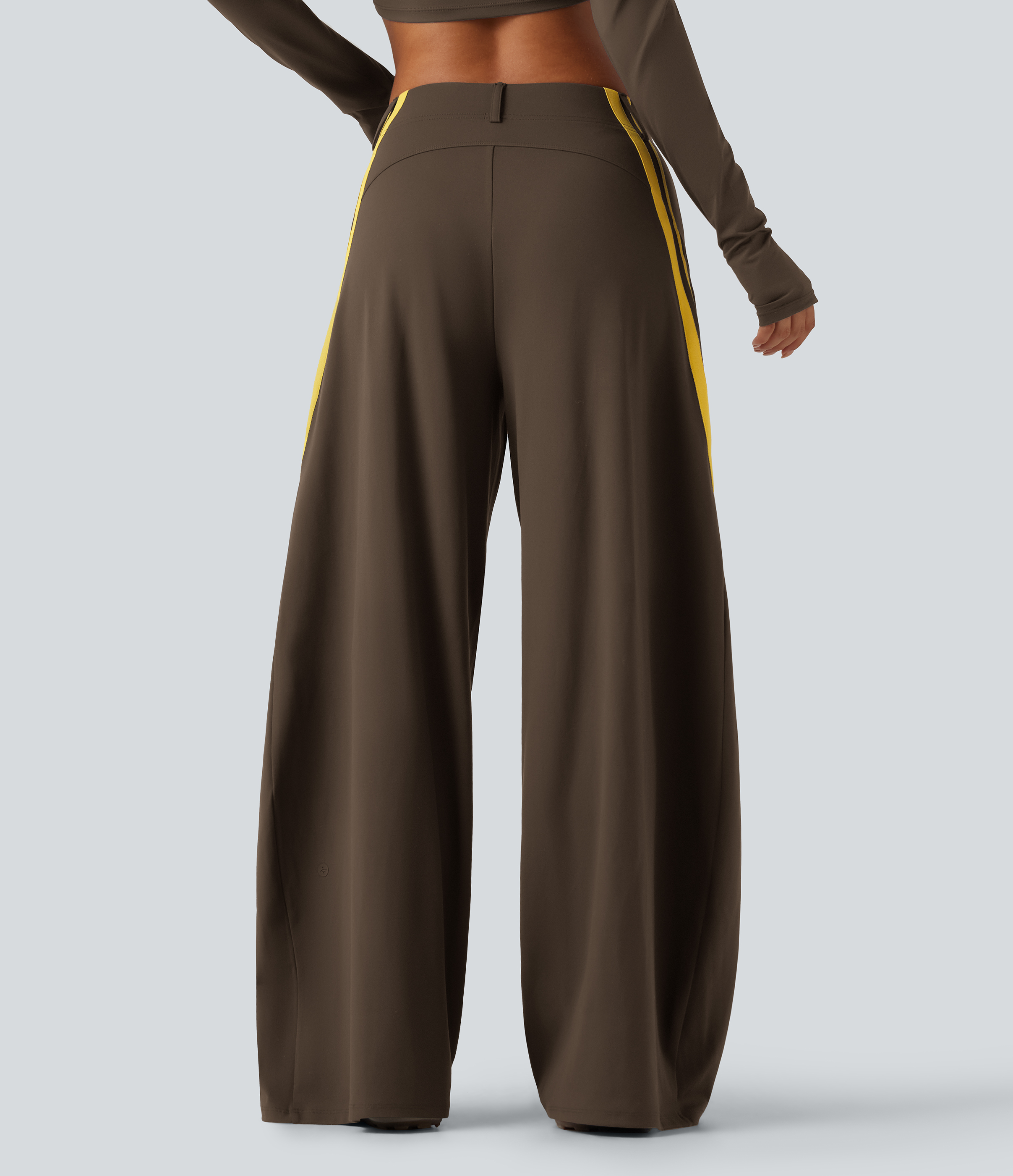 Chocolate Martini Pantalon de danse Halara DayStretch™ taille haute coupe barrel, color block et bandes latérales avec poches / 2