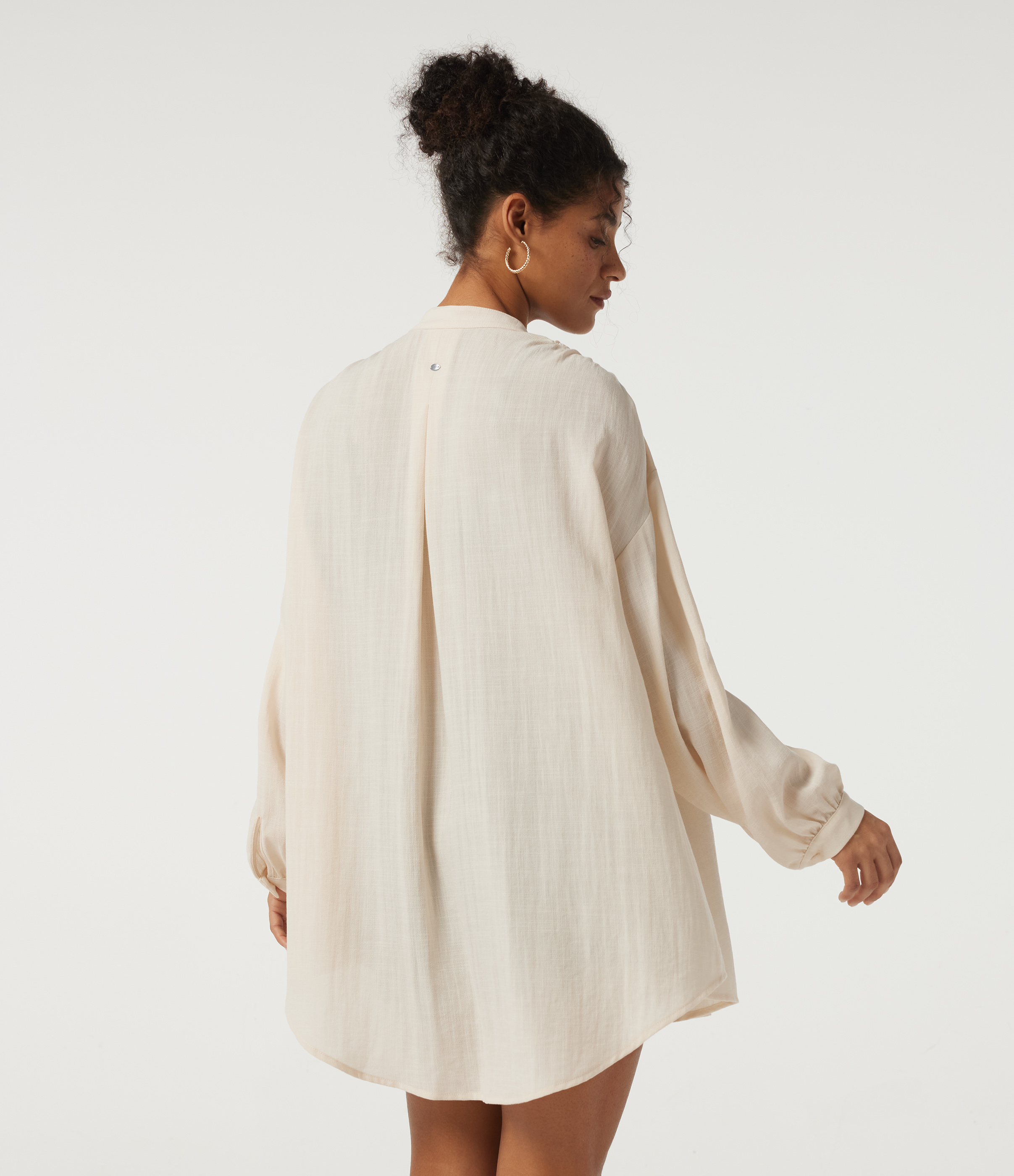 Vanilla Ice V Neck Long Sleeve Ruched Curved Hem Casual Linen-Feel Blouse / 2
