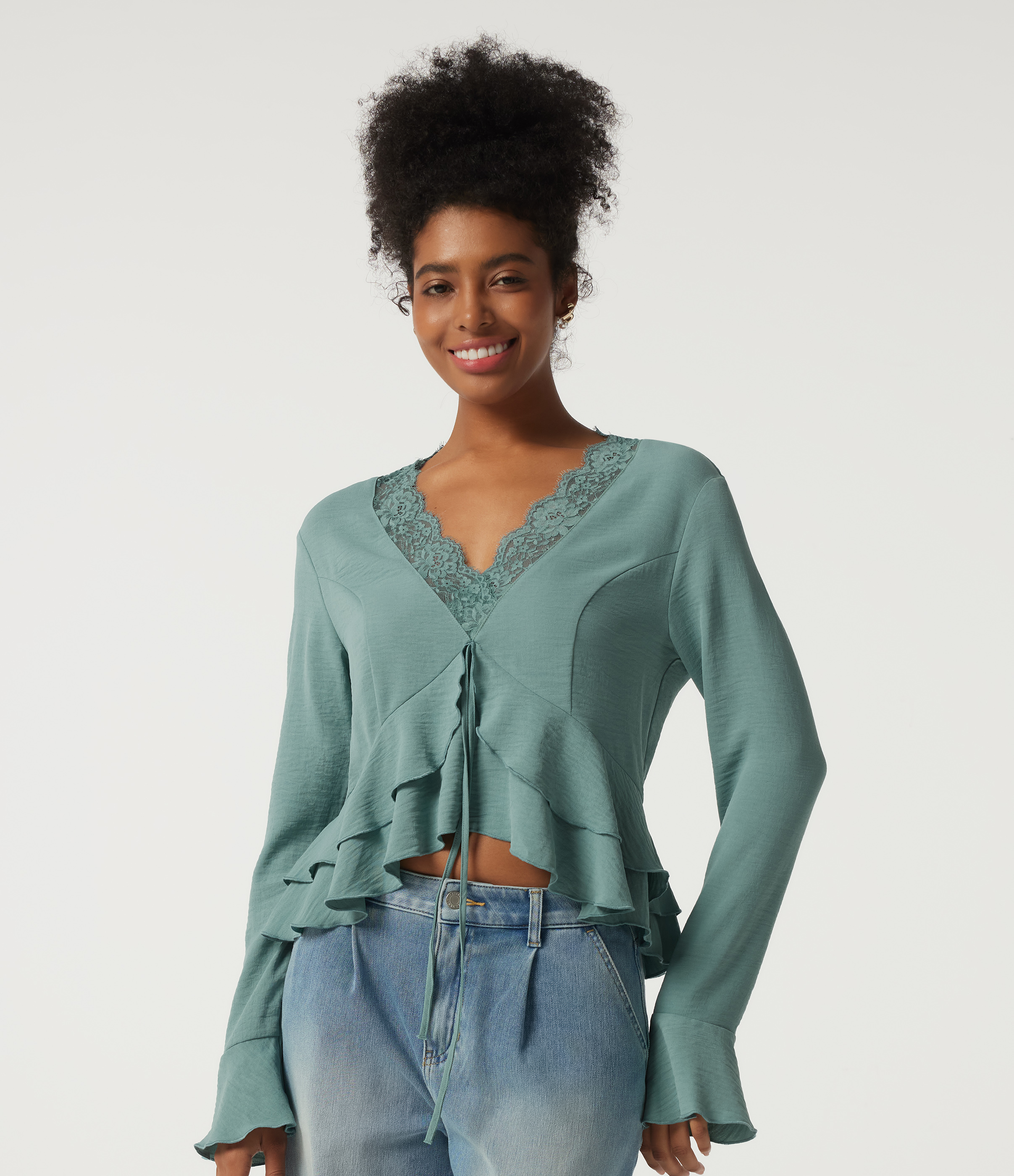 V Neck Contrast Lace Long Sleeve Ruffle Resort Top