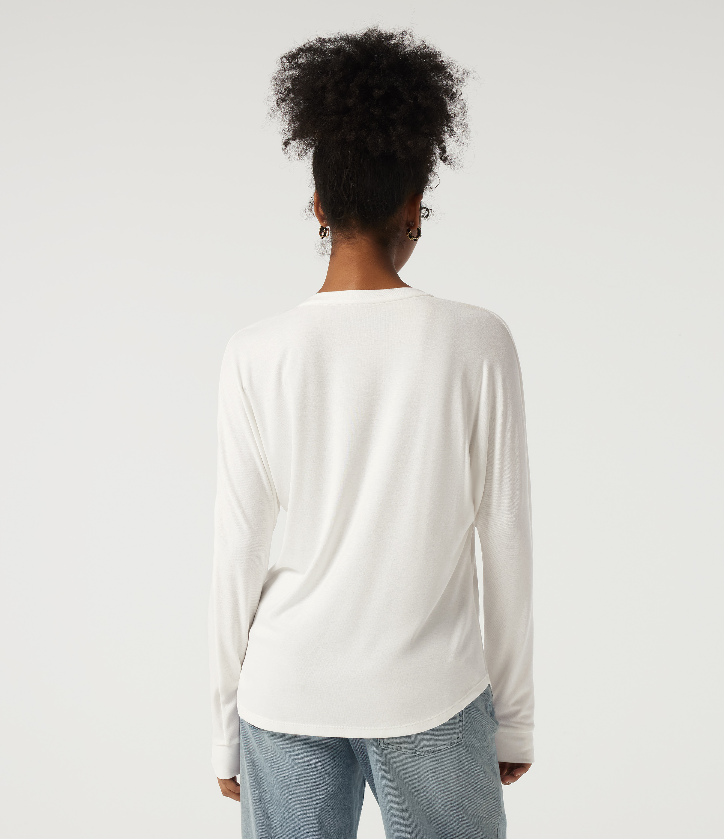 White Sweetheart Neck Long Sleeve Casual Top / 2
