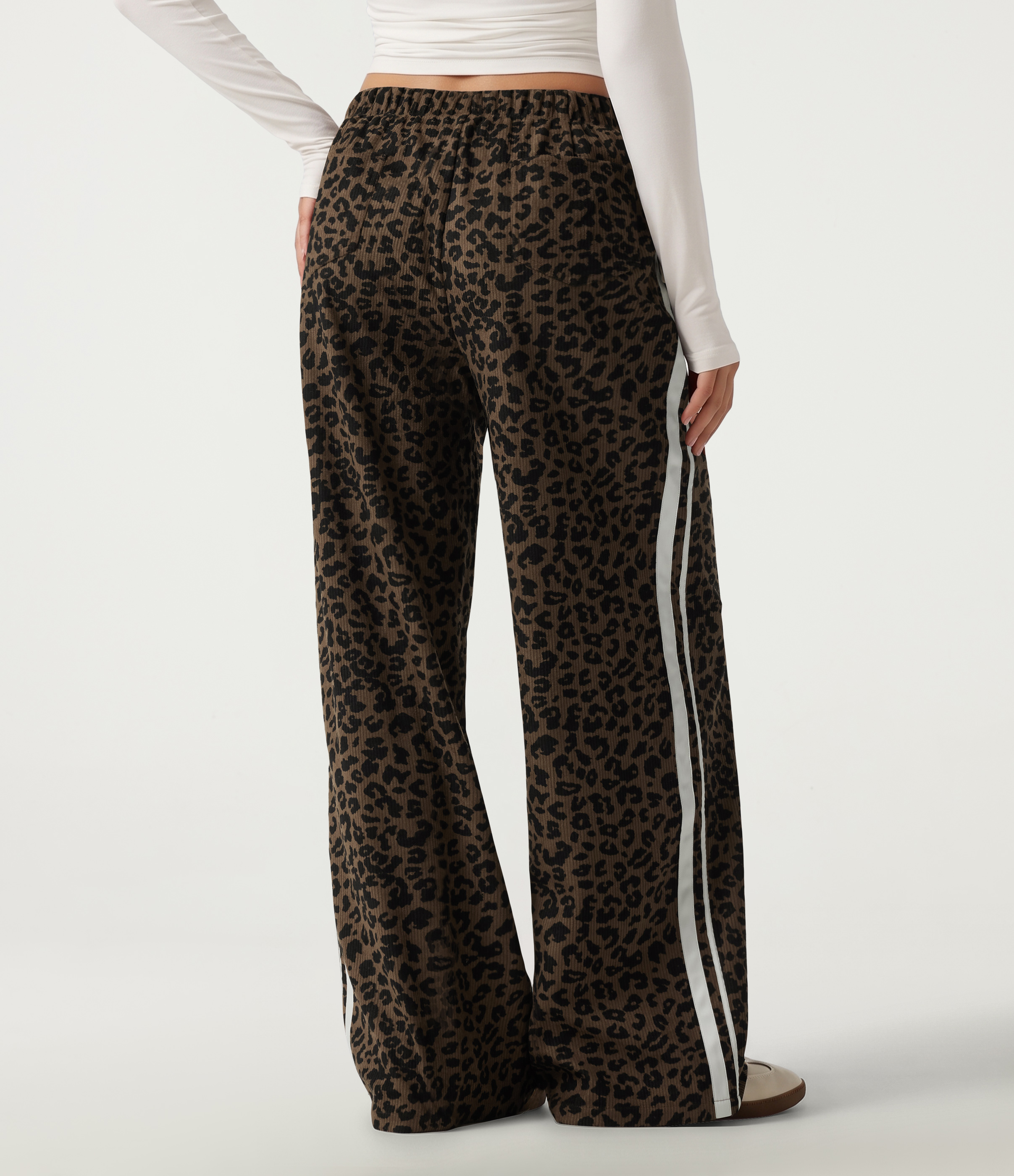 Wildmark High Waisted Leopard Print Wide Leg Drawstring Side Stripe Casual Trousers with Pockets / 2