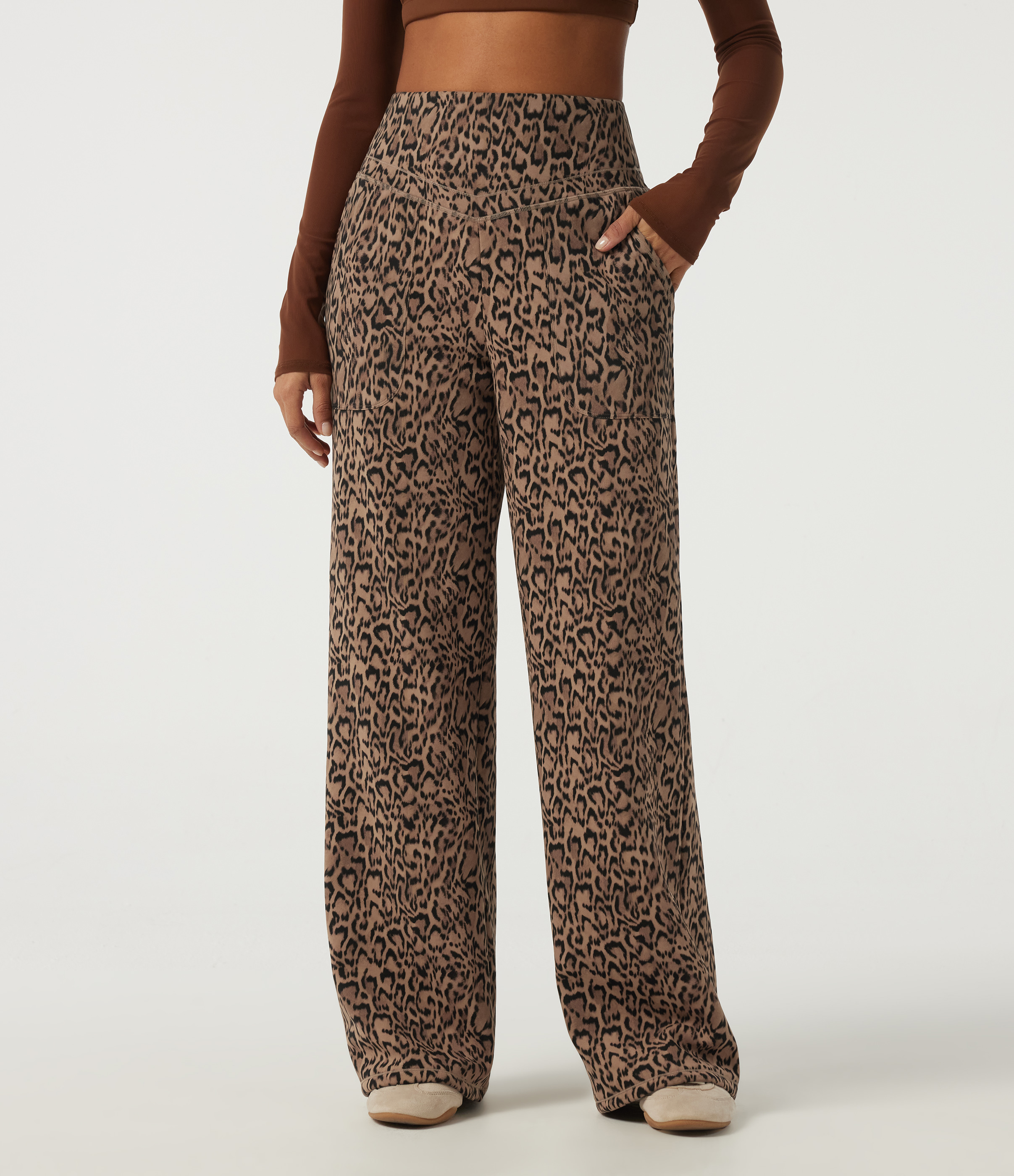 Tan Leopard Halara UltraSculpt™ Extra Heat Leopard Print High Waisted Tummy Control Straight Leg Fleece Yoga Pants with Pockets / 2