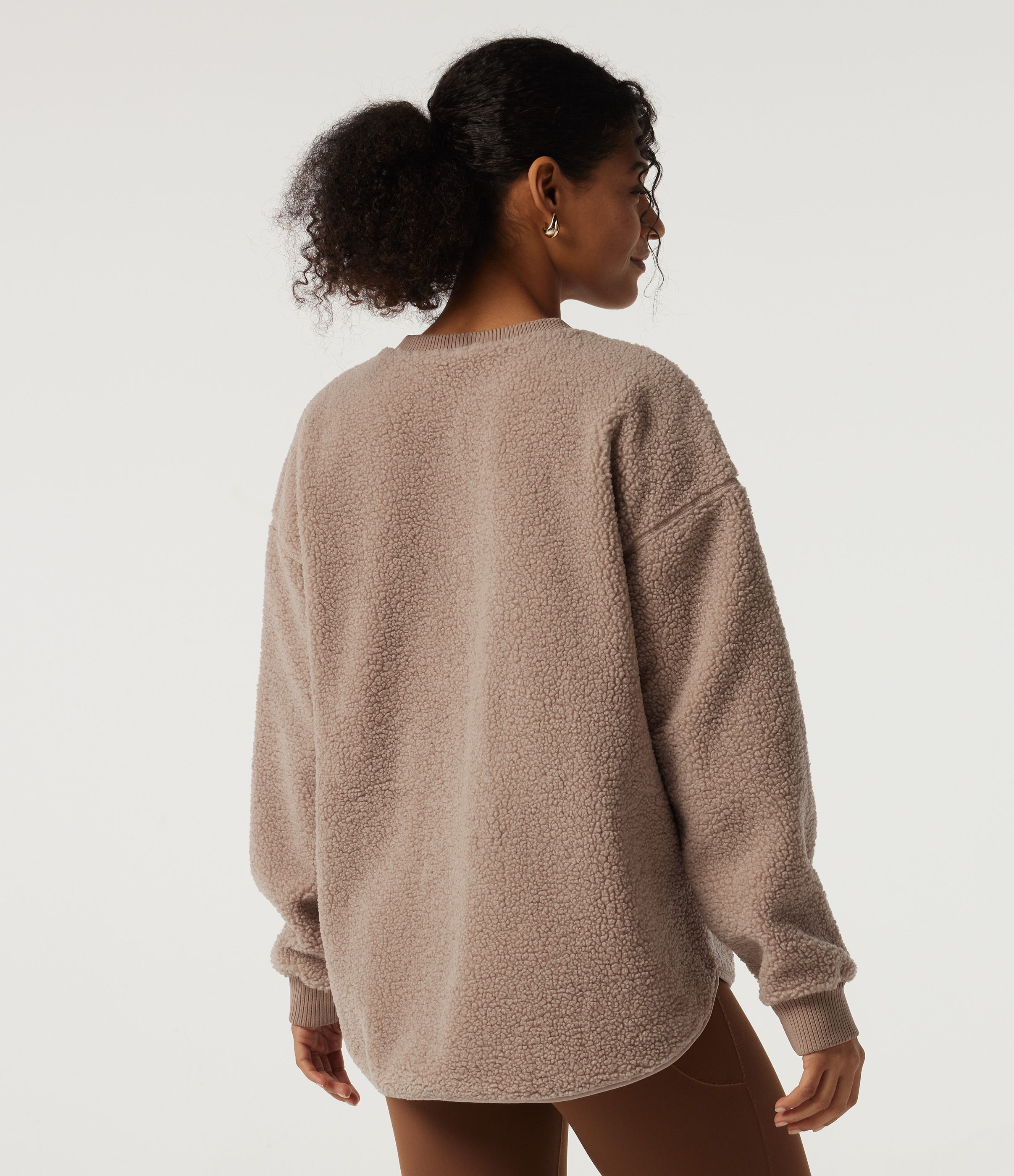 Moonlight Round Neck Long Sleeve Casual Sherpa Top with Pockets / 2
