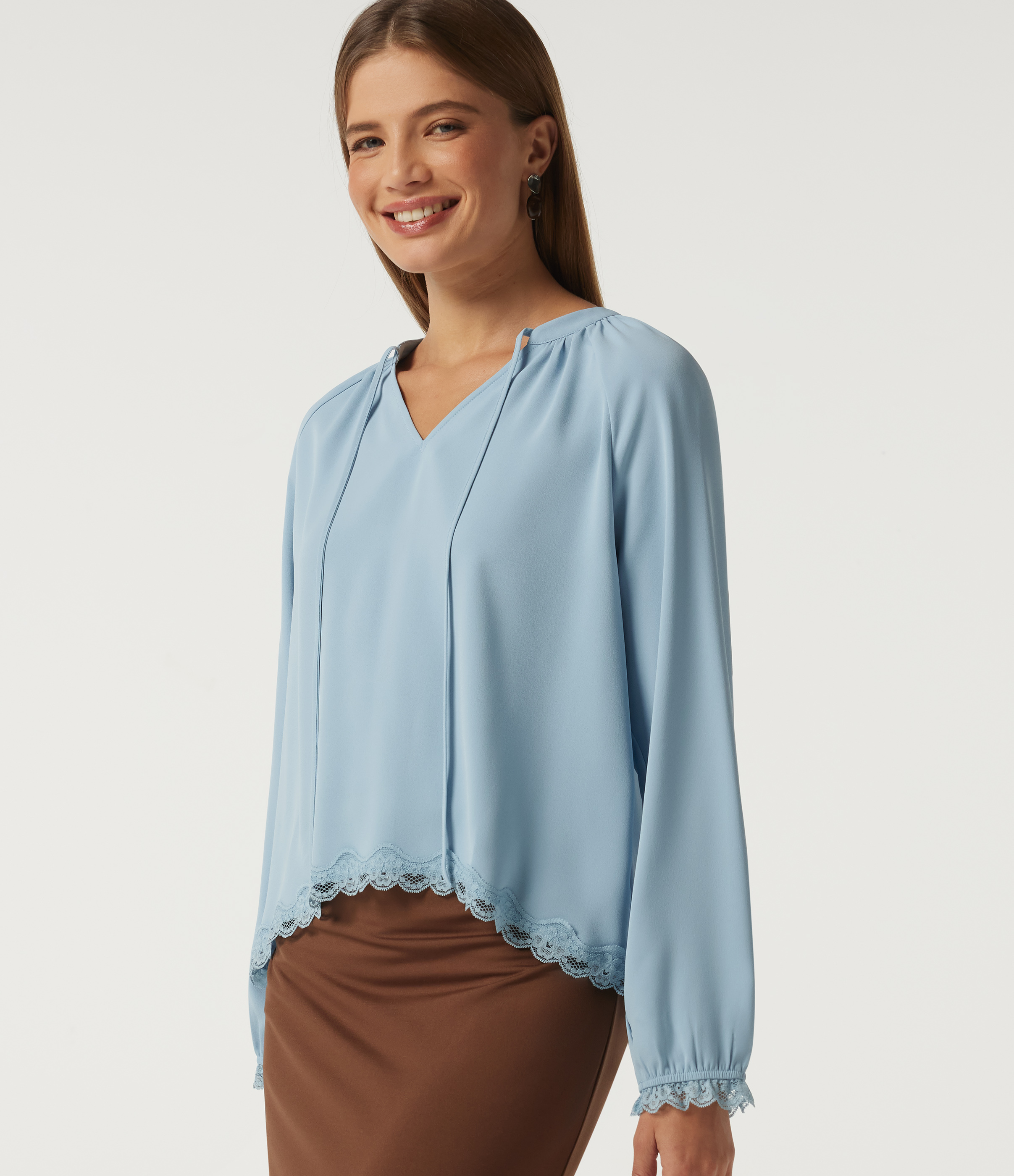 V Neck Long Sleeve Contrast Lace Curved Hem Resort Blouse