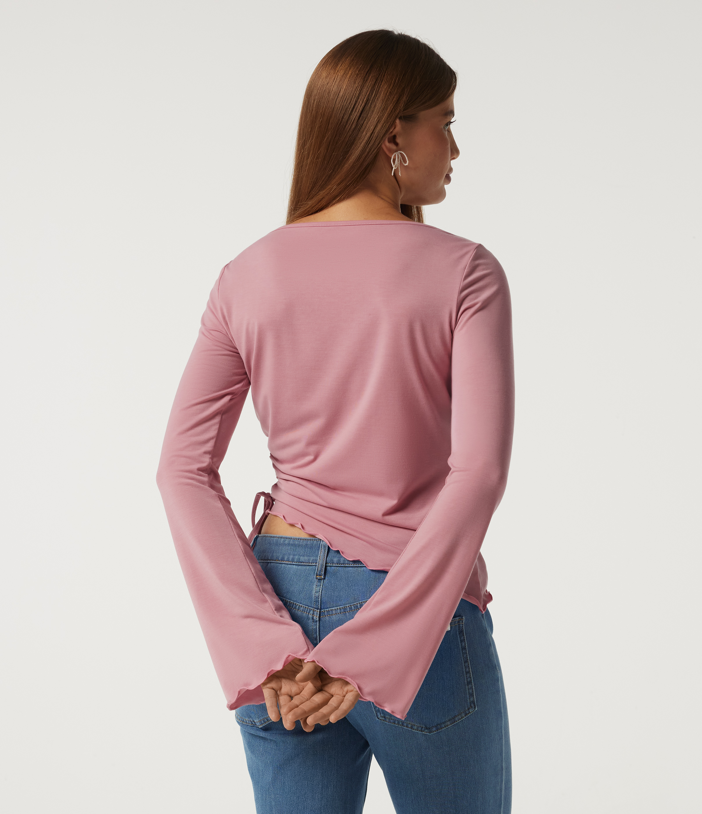 Soft Berry Top asymétrique à col bateau manches longues avec fronces, bord ondulé et séchage rapide / 2