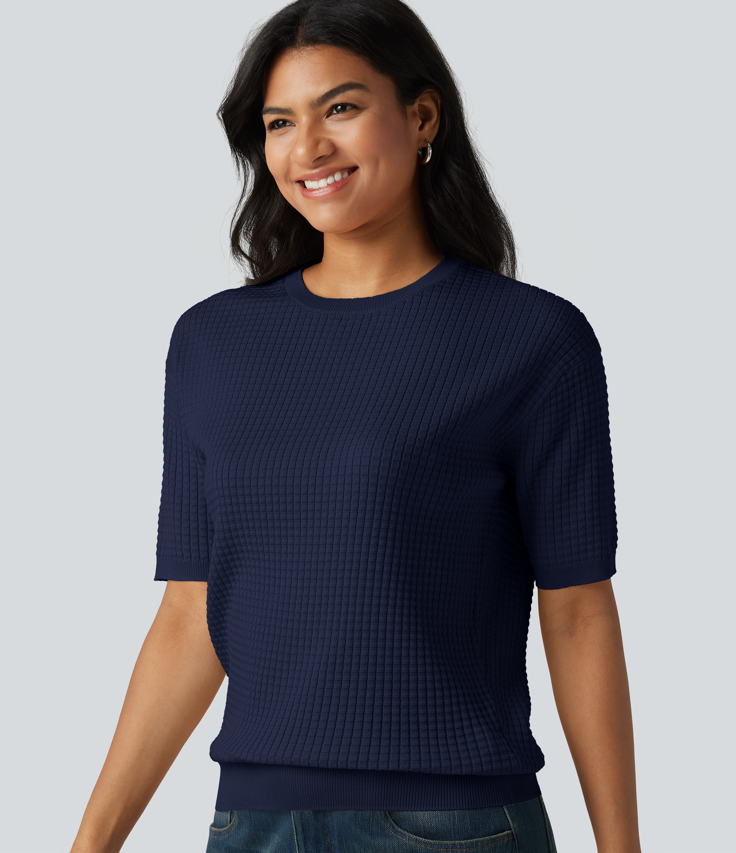 Pull col rond manches courtes en tissu gaufré
