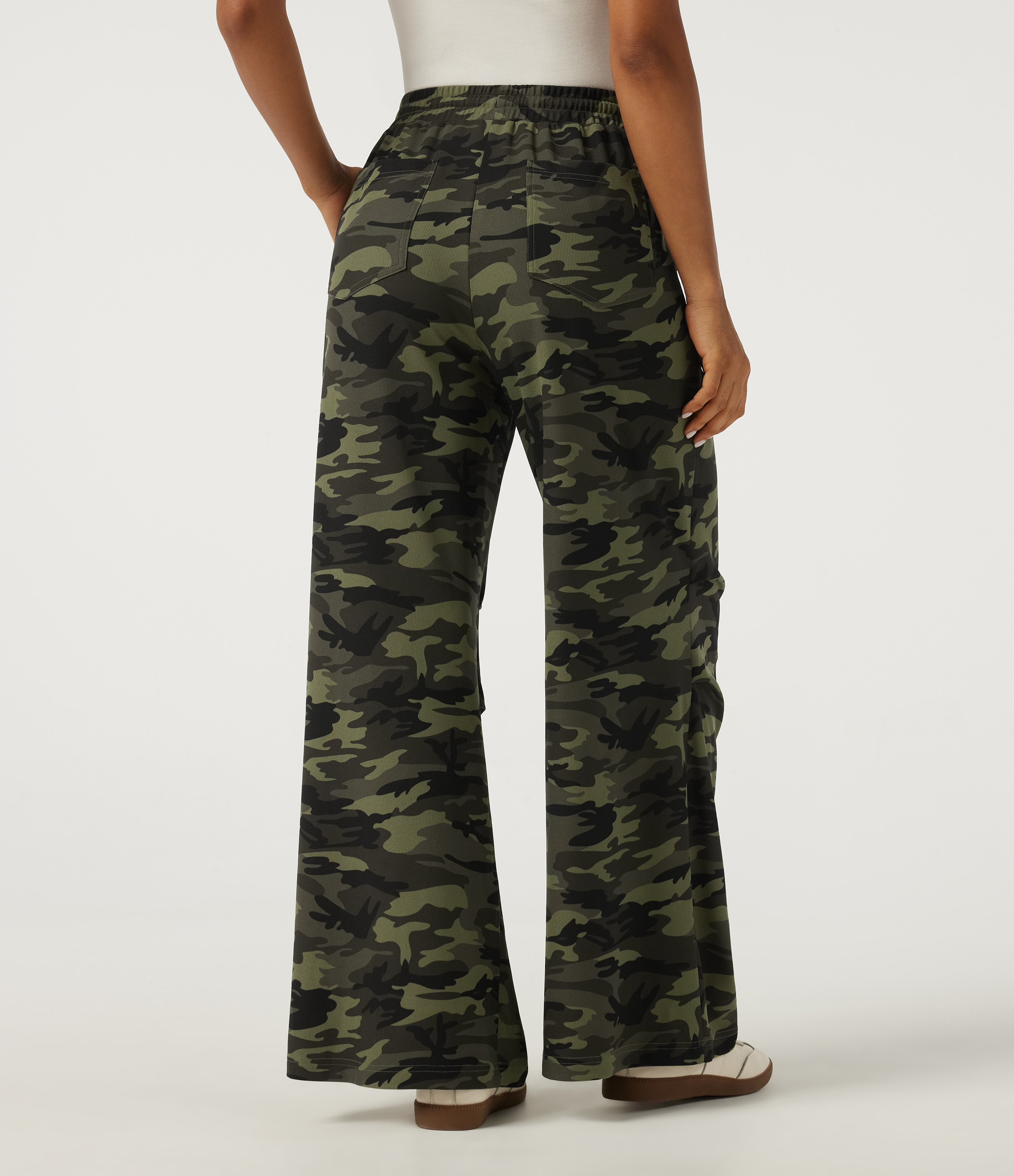 Woodland Edge Camo Mid Rise Baggy Drawstring Camo Waffle Casual Pants with Pockets / 2