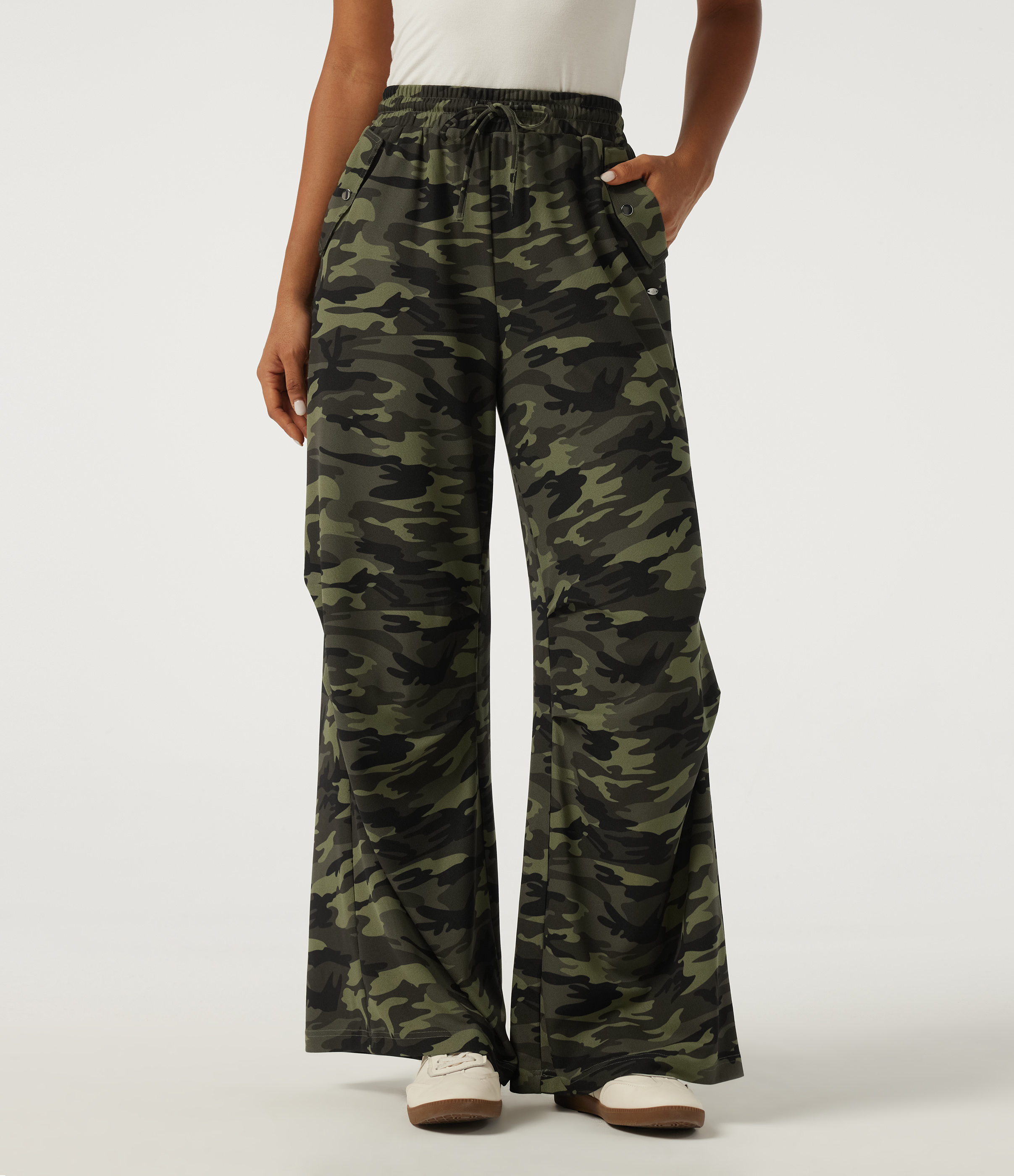 Mid Rise Baggy Drawstring Camo Waffle Casual Pants with Pockets