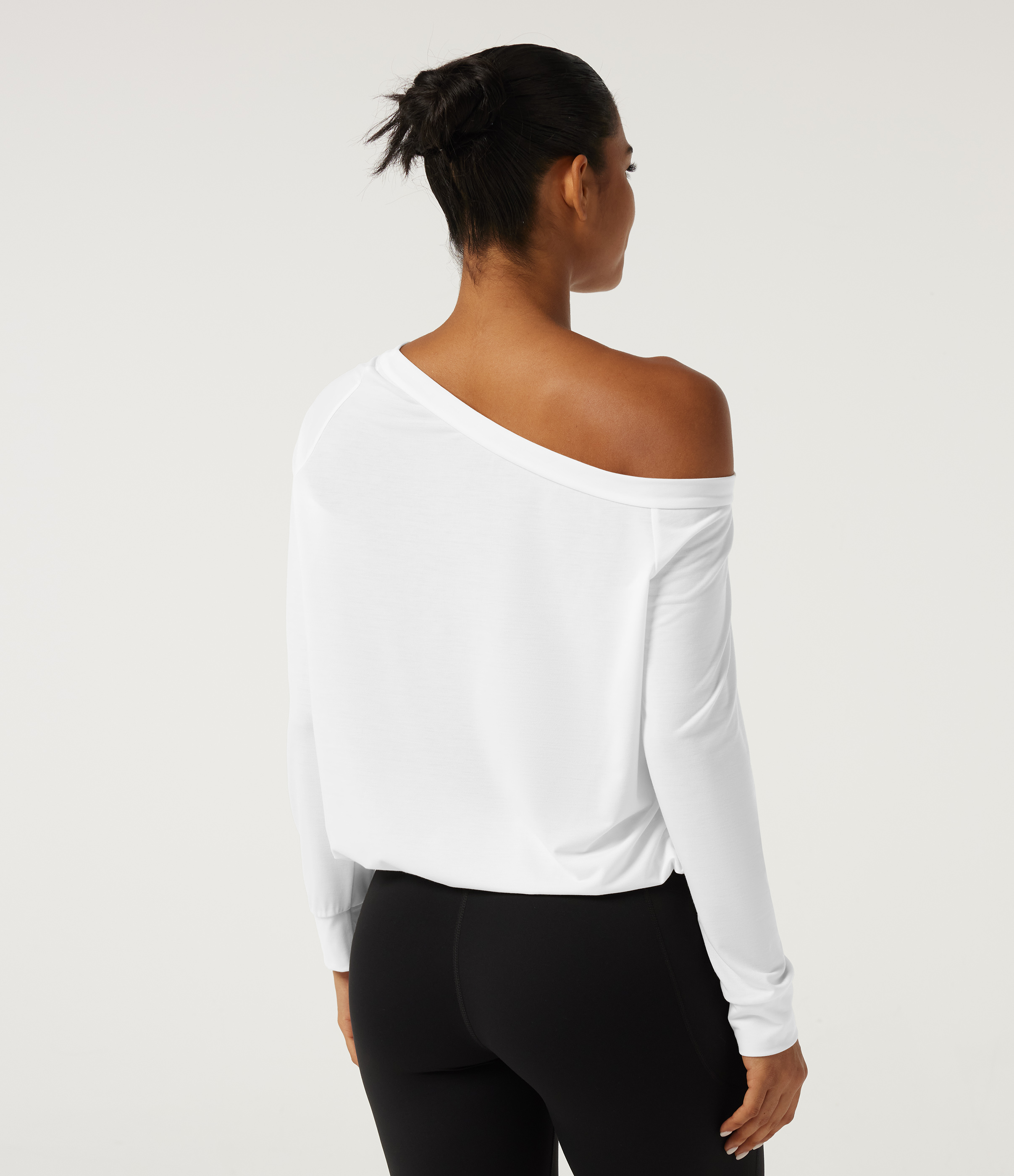 White One Shoulder Long Sleeve Ruched Quick Dry Yoga Sports Top / 2