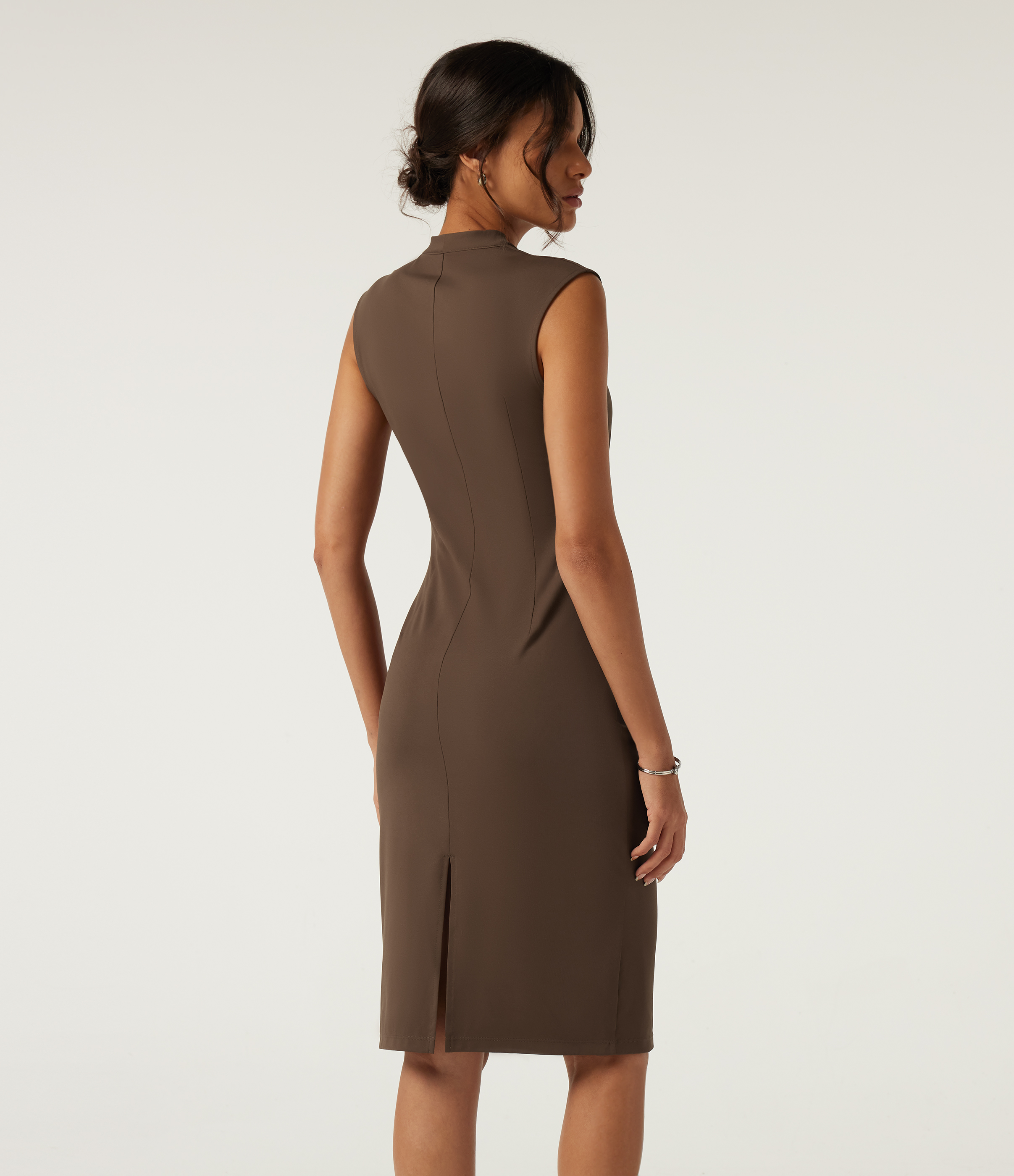 Chestnut Robe midi de bureau sans manches à col V avec fente à l’ourlet / 2