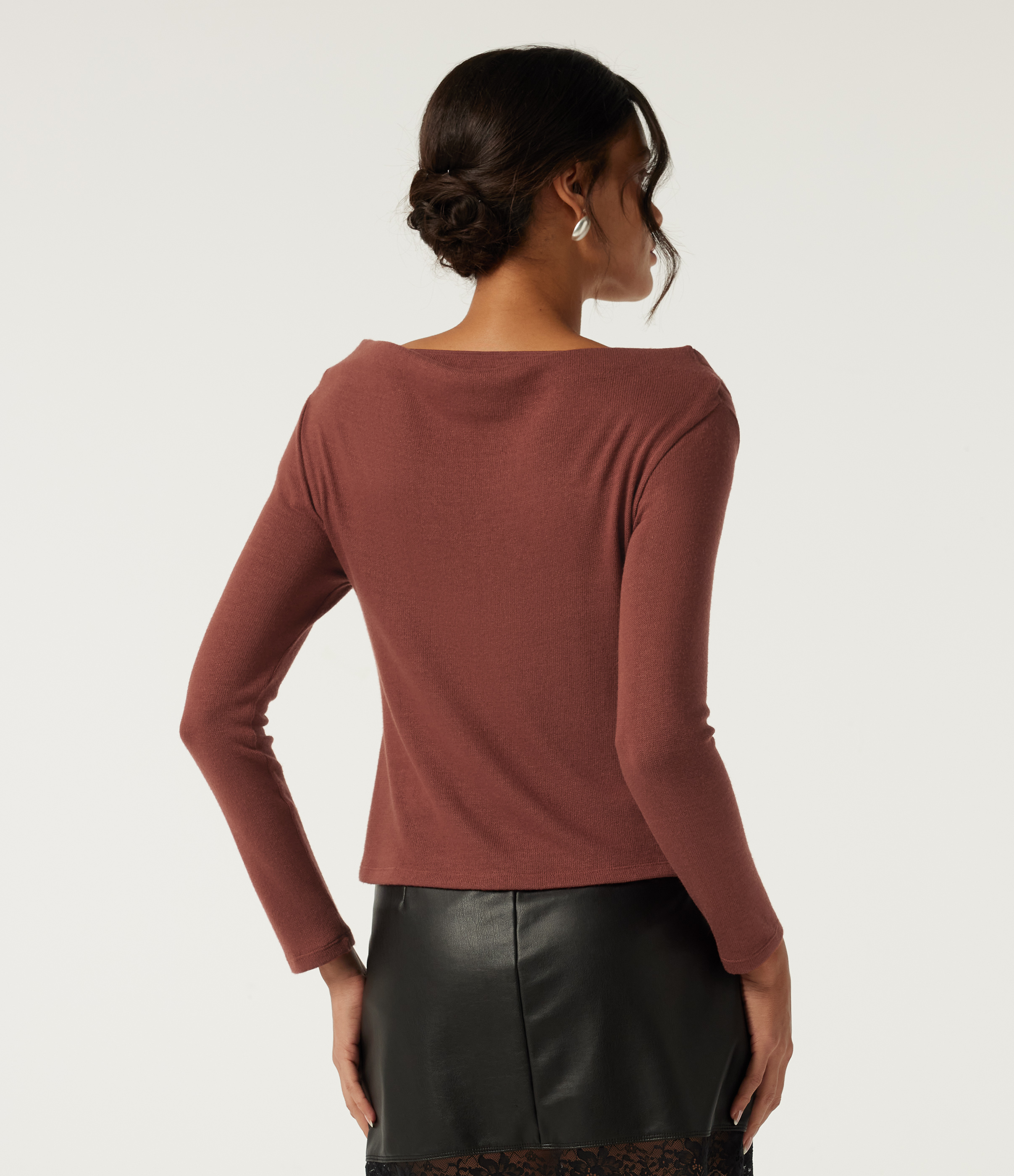 Currant Off Shoulder Crossover Ruched Long Sleeve Casual Top / 2