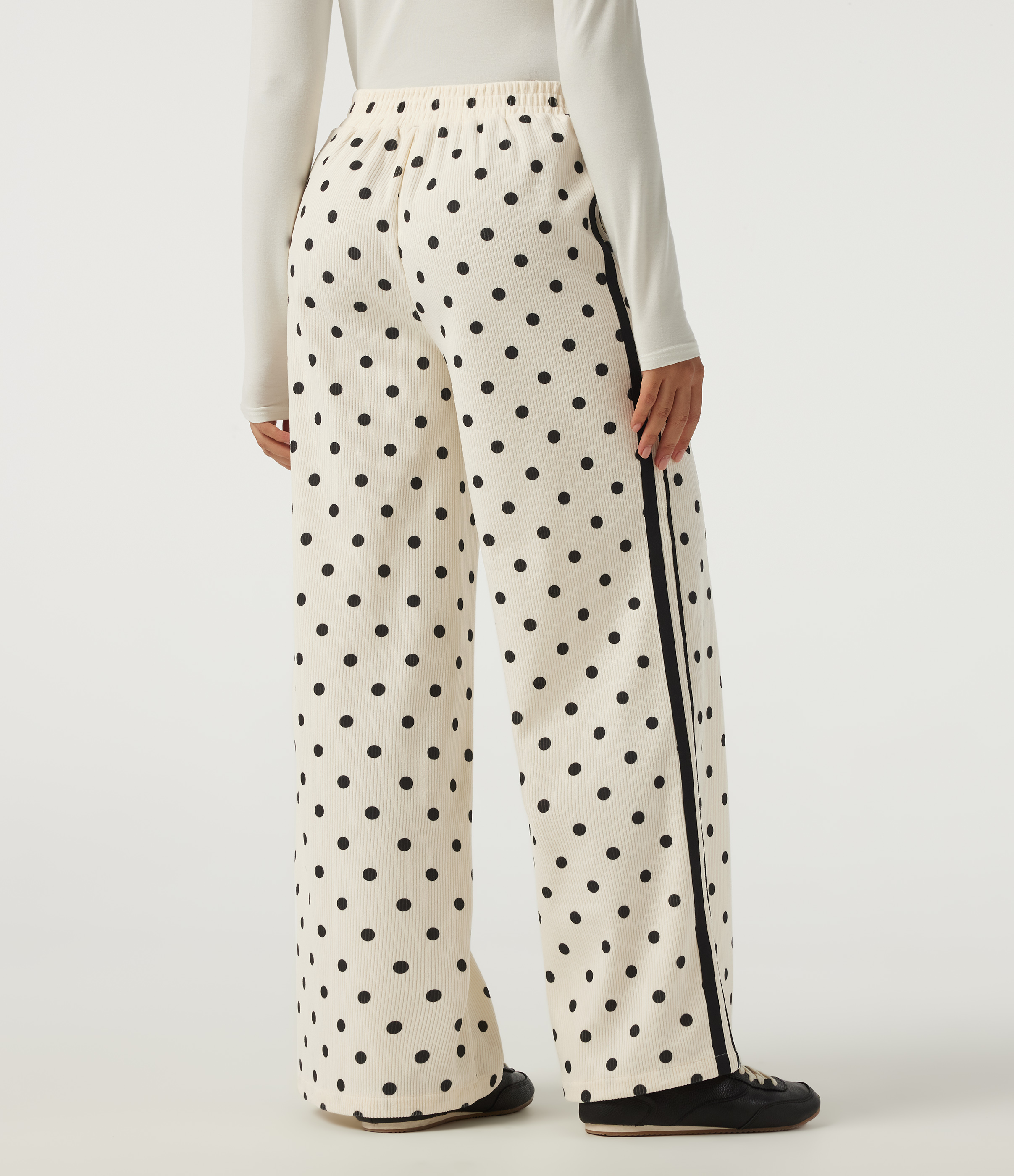 Prelude Dot Pantalon large en velours côtelé à pois et bandes latérales taille haute avec poches / 2