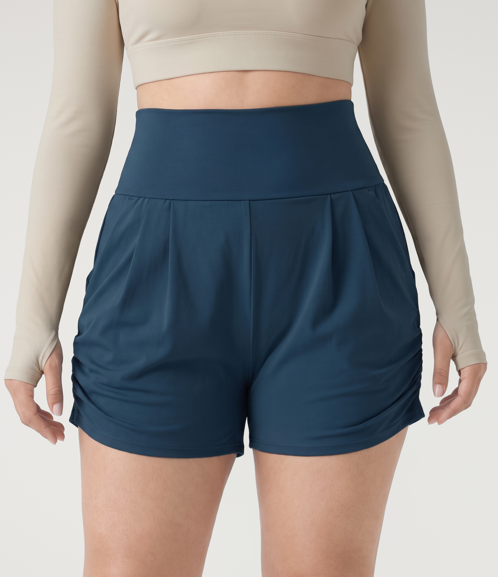Shorts de yoga grande taille SoftlyZero™ — aérés, taille haute et froncés, technologie InstantCool, 3'' avec poches