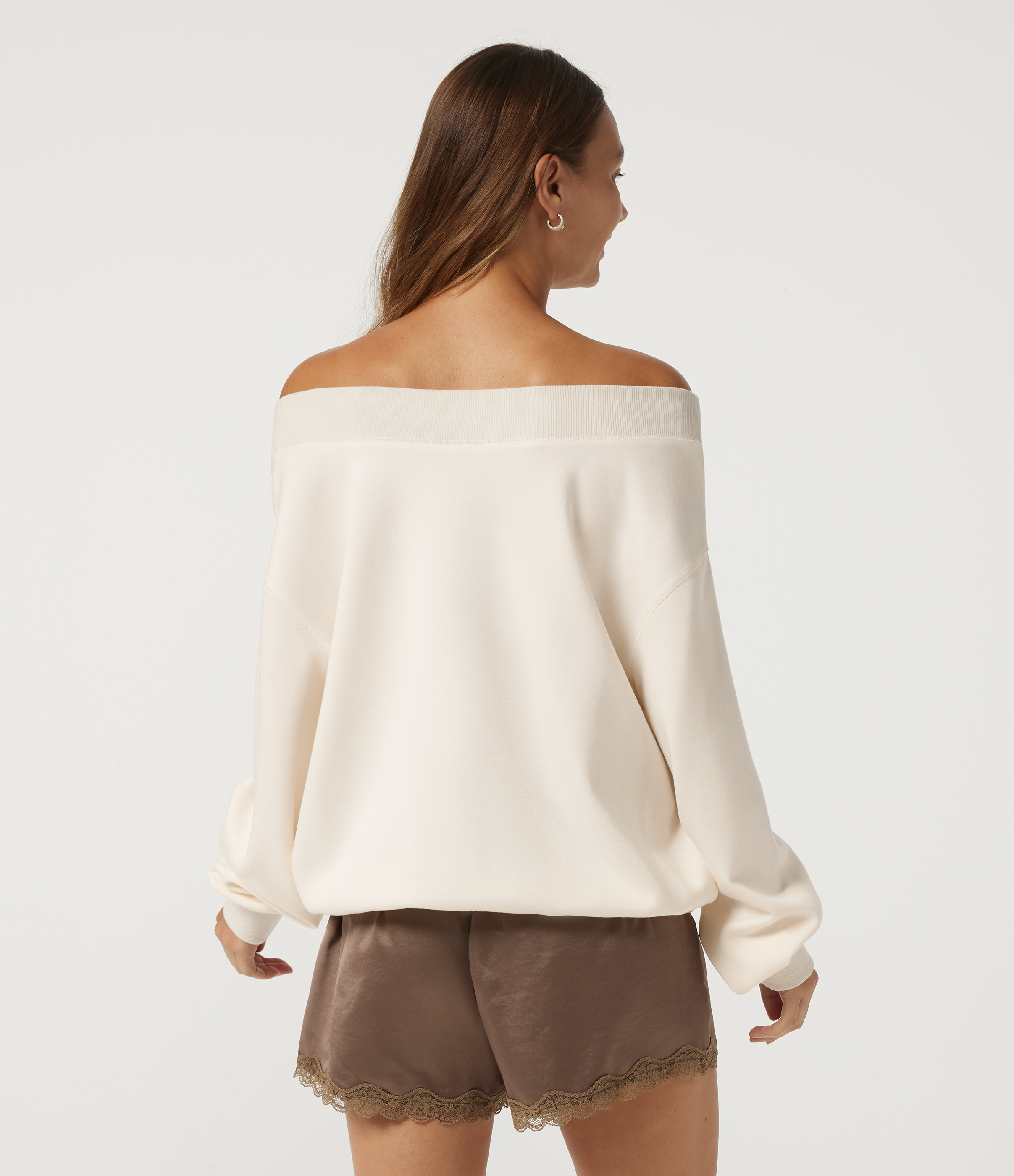 Marshmallow Long Sleeve Pullover Casual Sweatshirt / 2