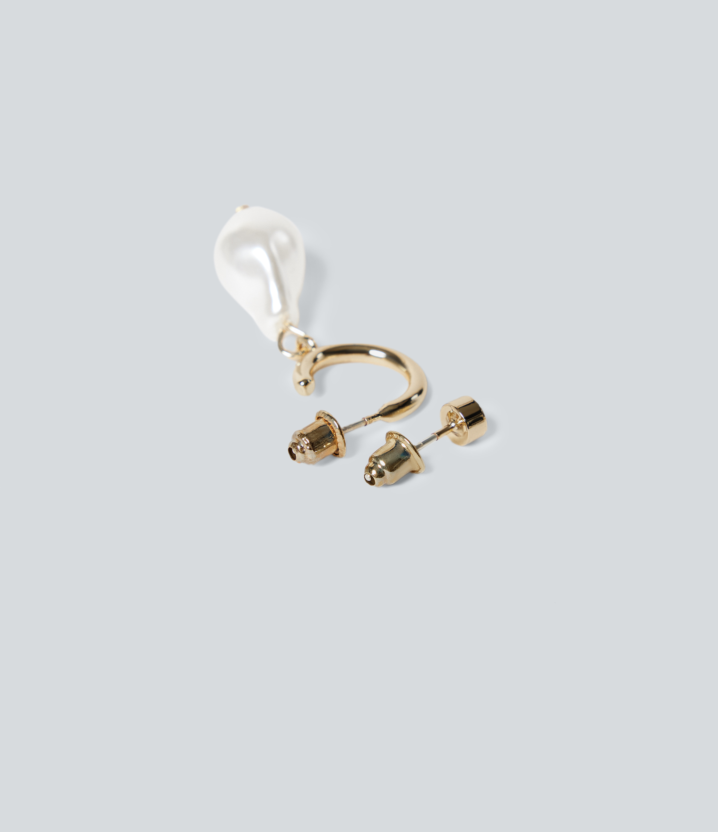 Gold Elegant Pearl Party Earrings / 2