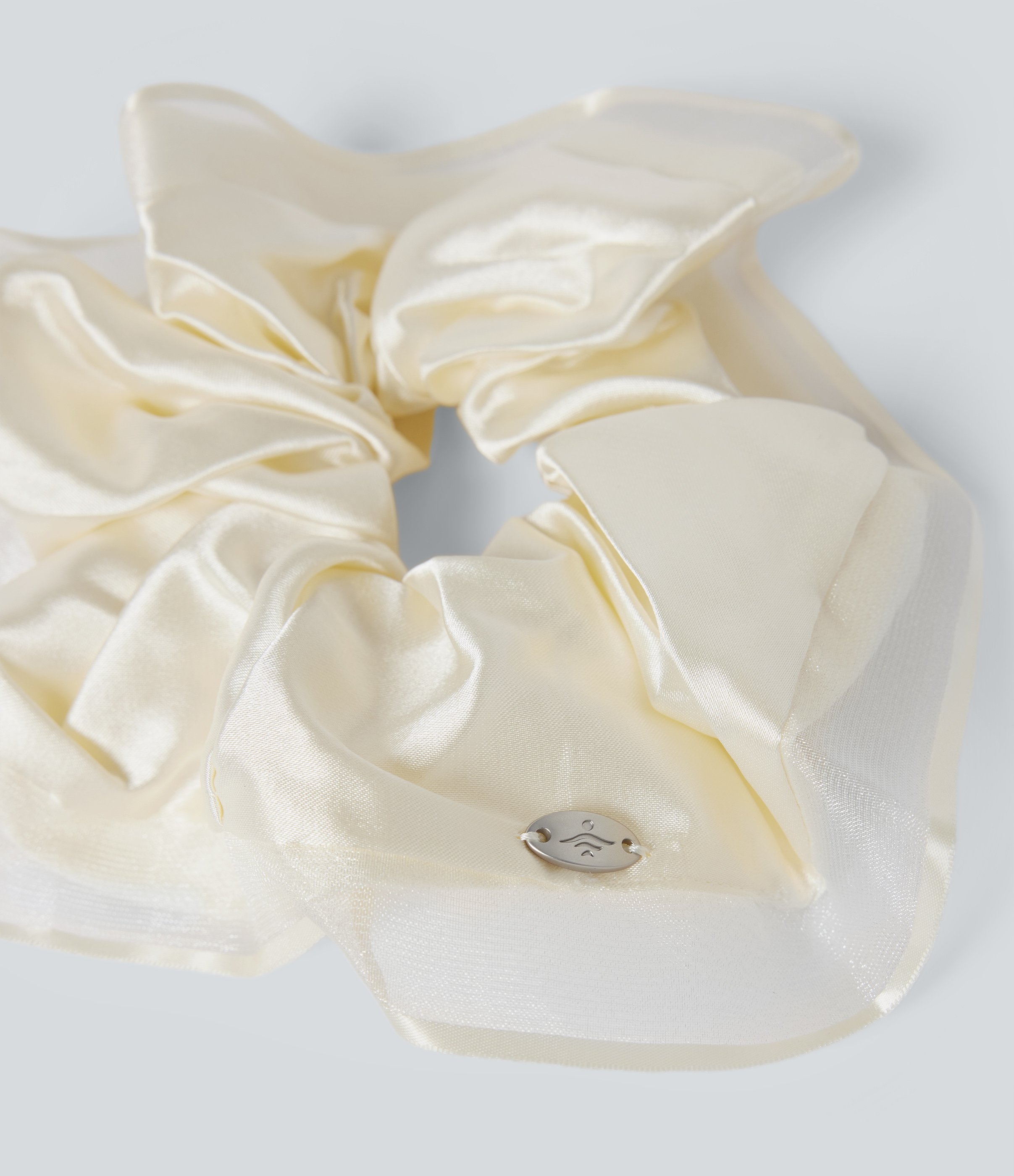 Light Beige Elegant Satin Casual Hair Scrunchie / 2
