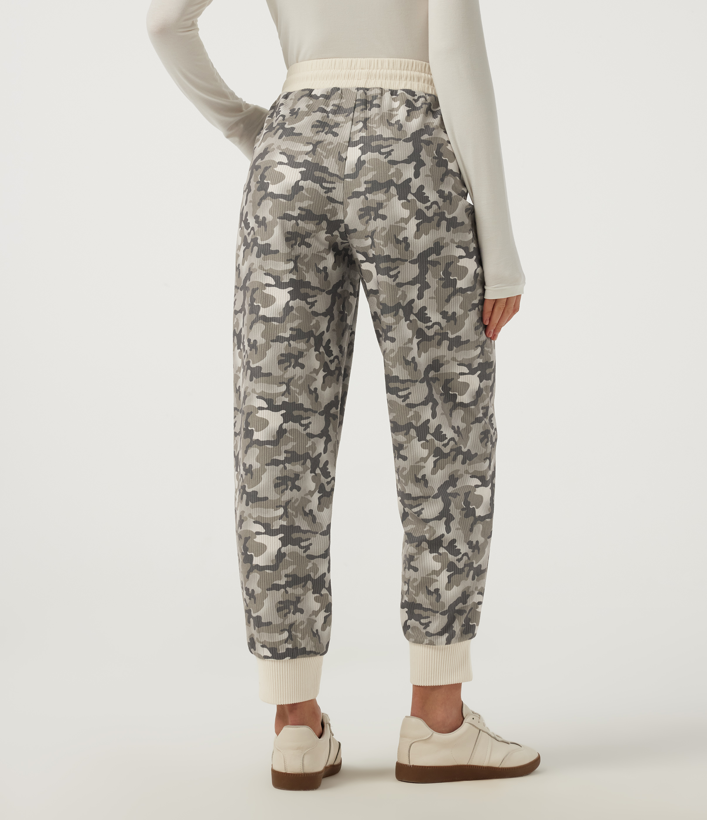 Foggy Night Camo Mid Rise Camo Drawstring Corduroy Casual Joggers with Pockets / 2