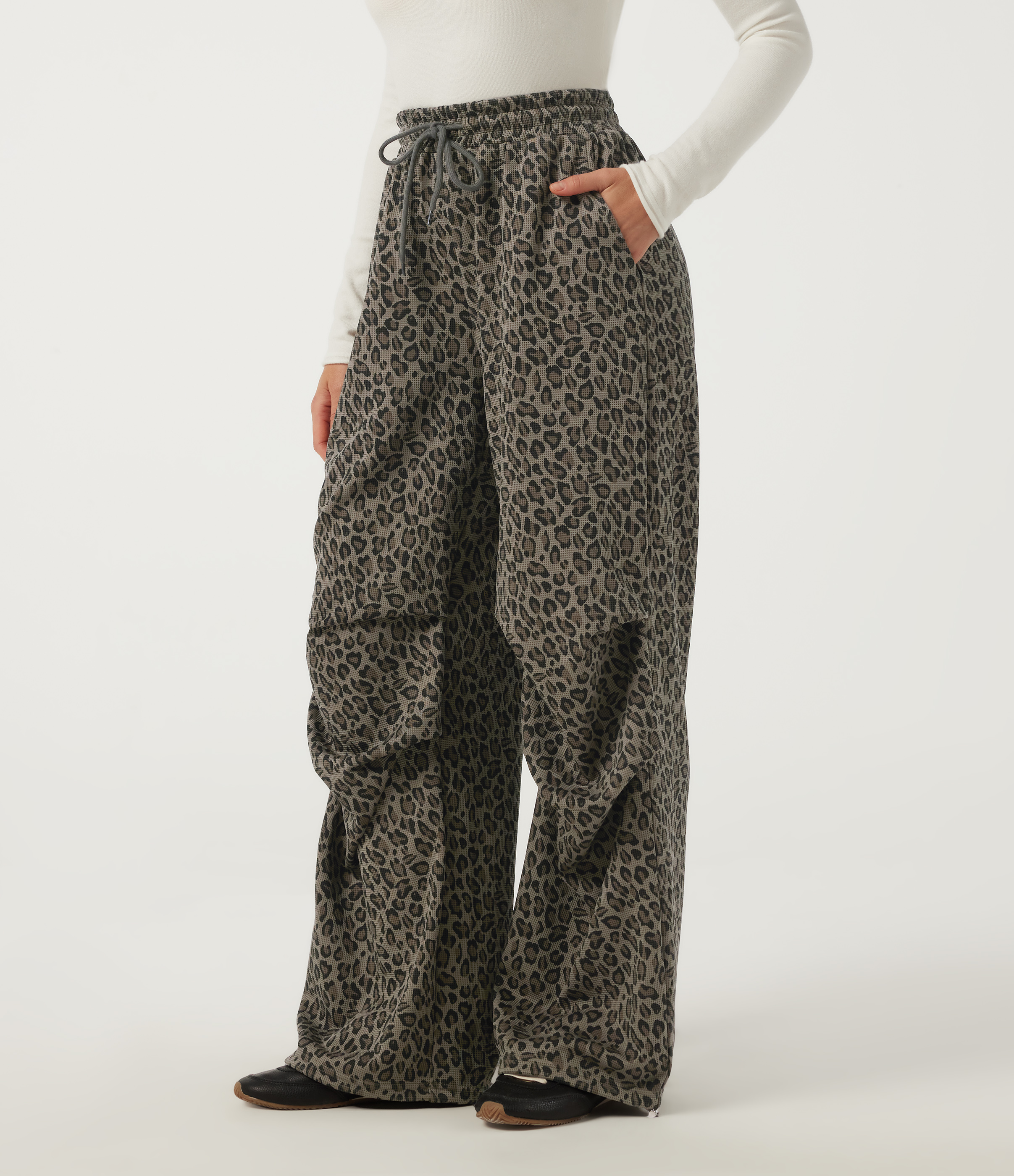 High Waisted Drawstring Wide Leg Leopard Print Waffle Casual Pants with Pockets