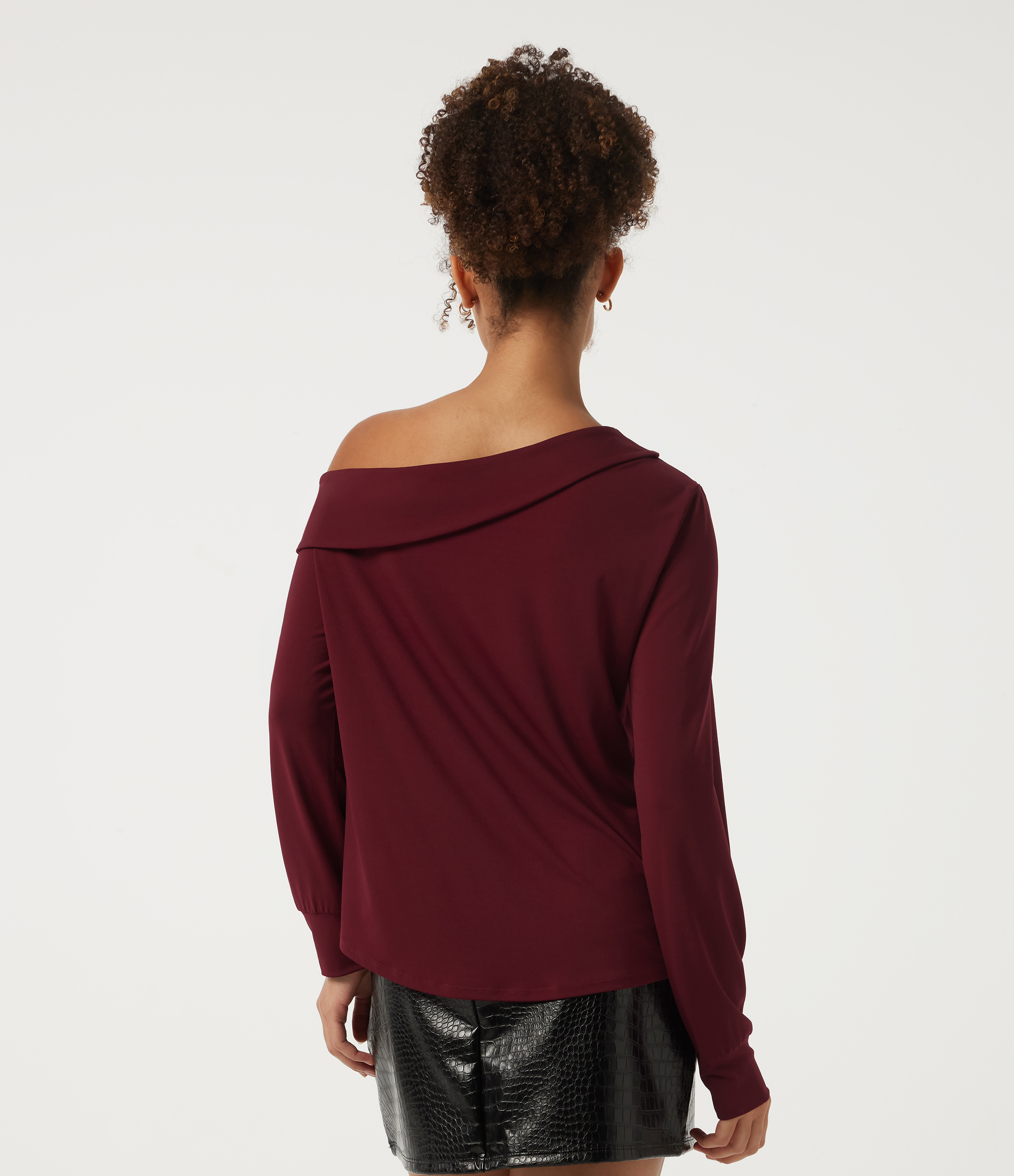 Cherry Soda One Shoulder Long Sleeve Curved Hem Work Blouse / 2