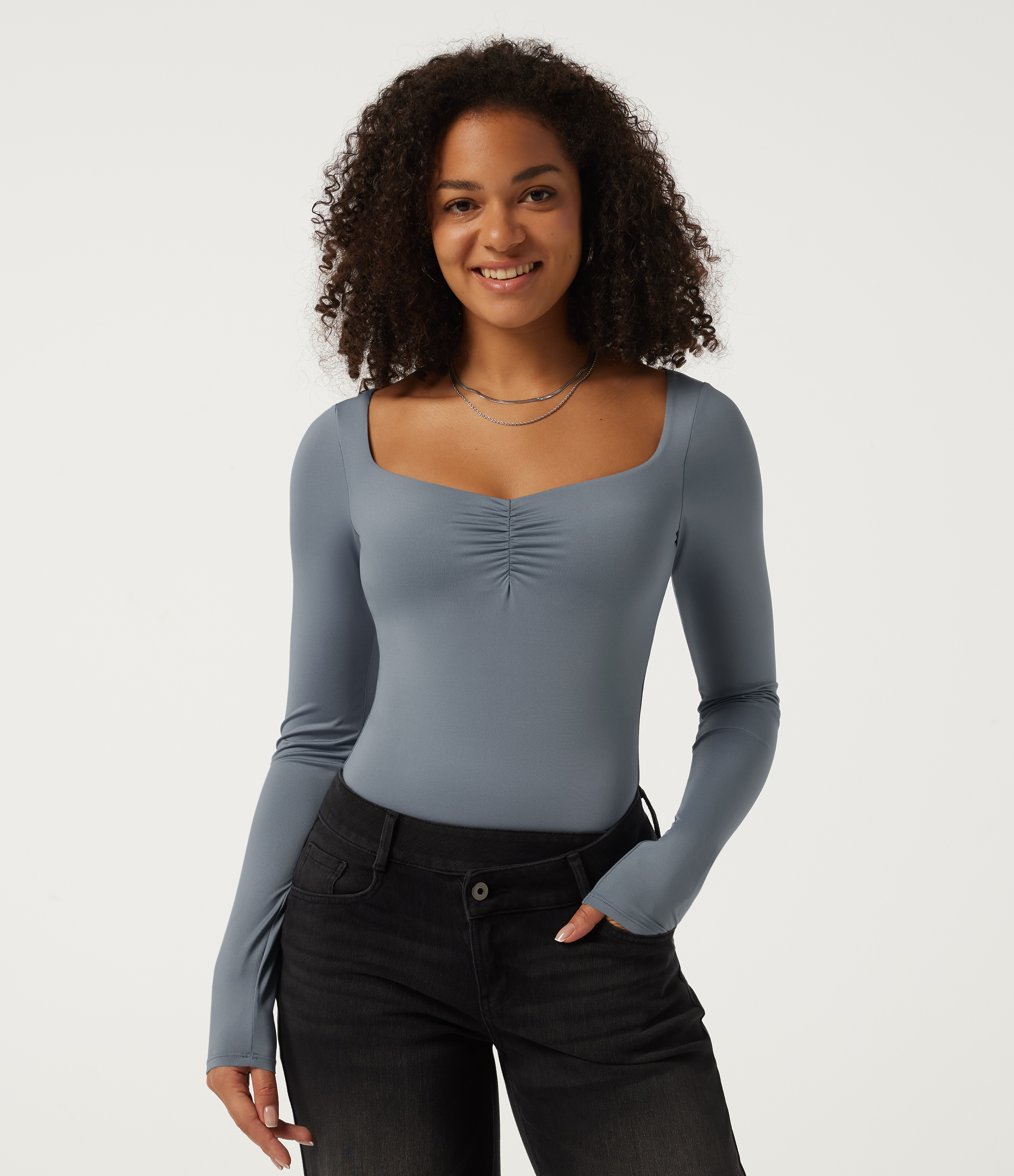 Sea Fog Blue Body décontracté à manches longues avec soutien-gorge intégré, col diamant et fronces. / 1