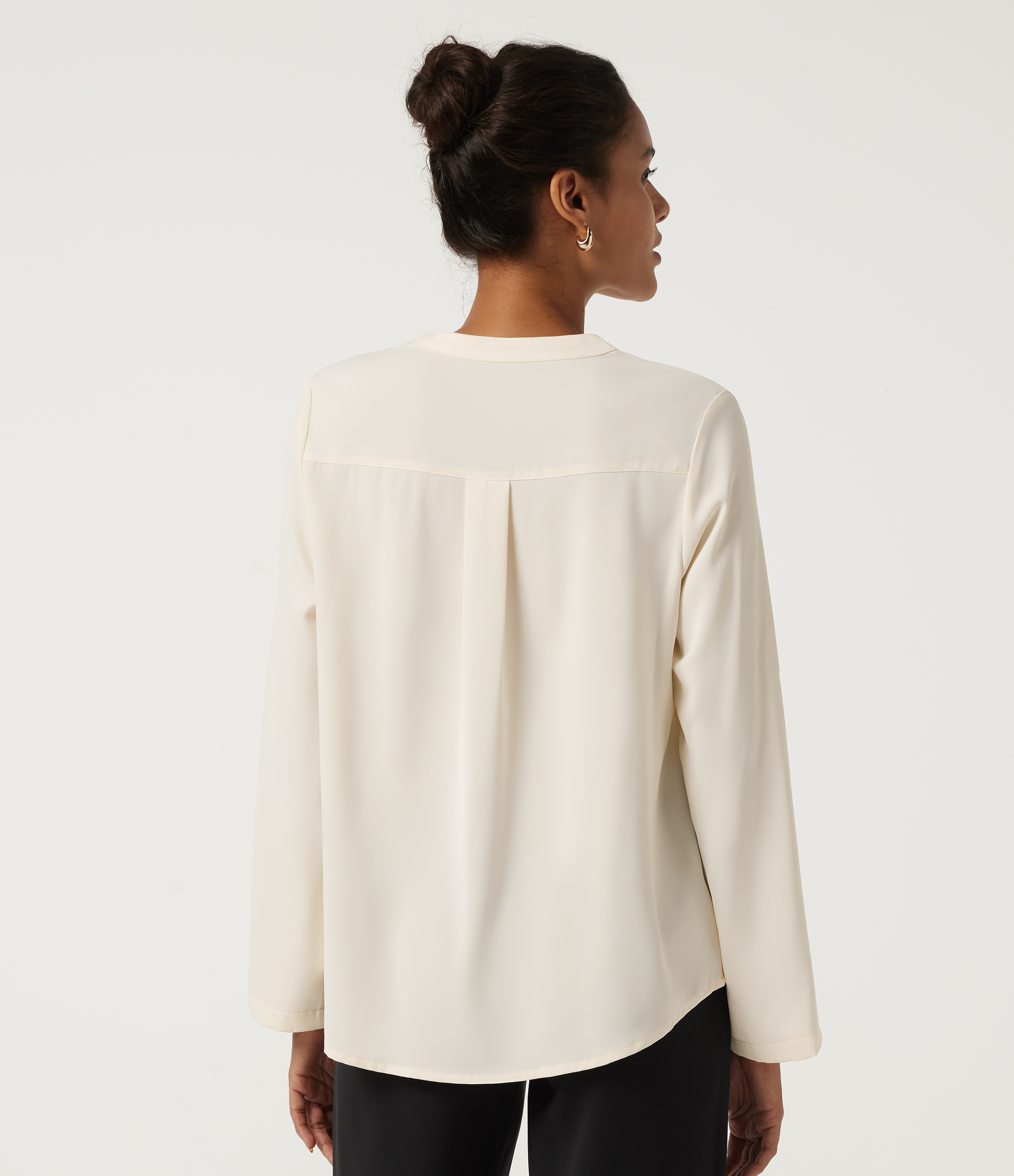 Snow White Oak V Neck Long Sleeve Curved Hem Casual Blouse  / 2