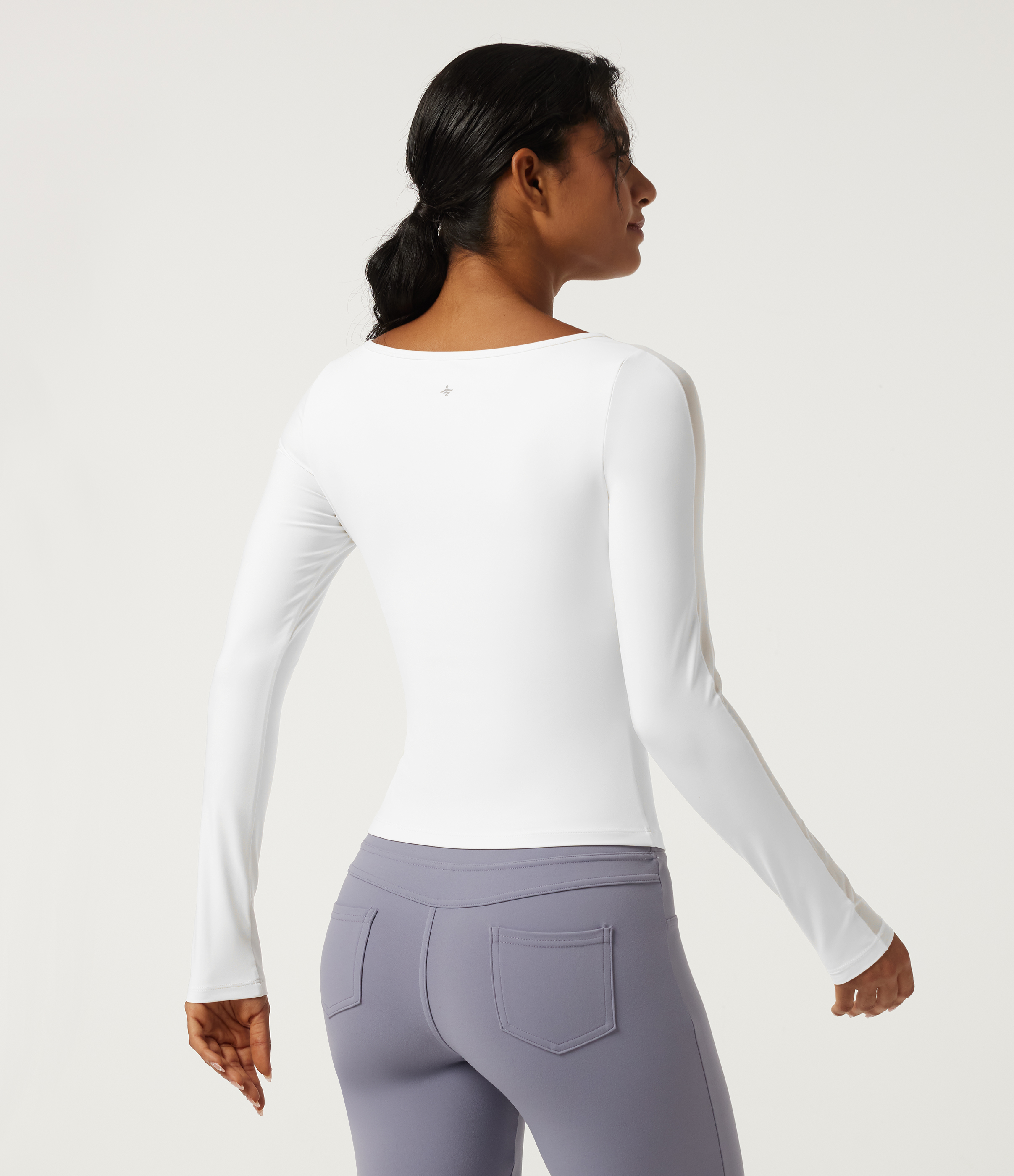 White Boat Neck Long Sleeve Yoga Sports Top with Built-in Bra / 2